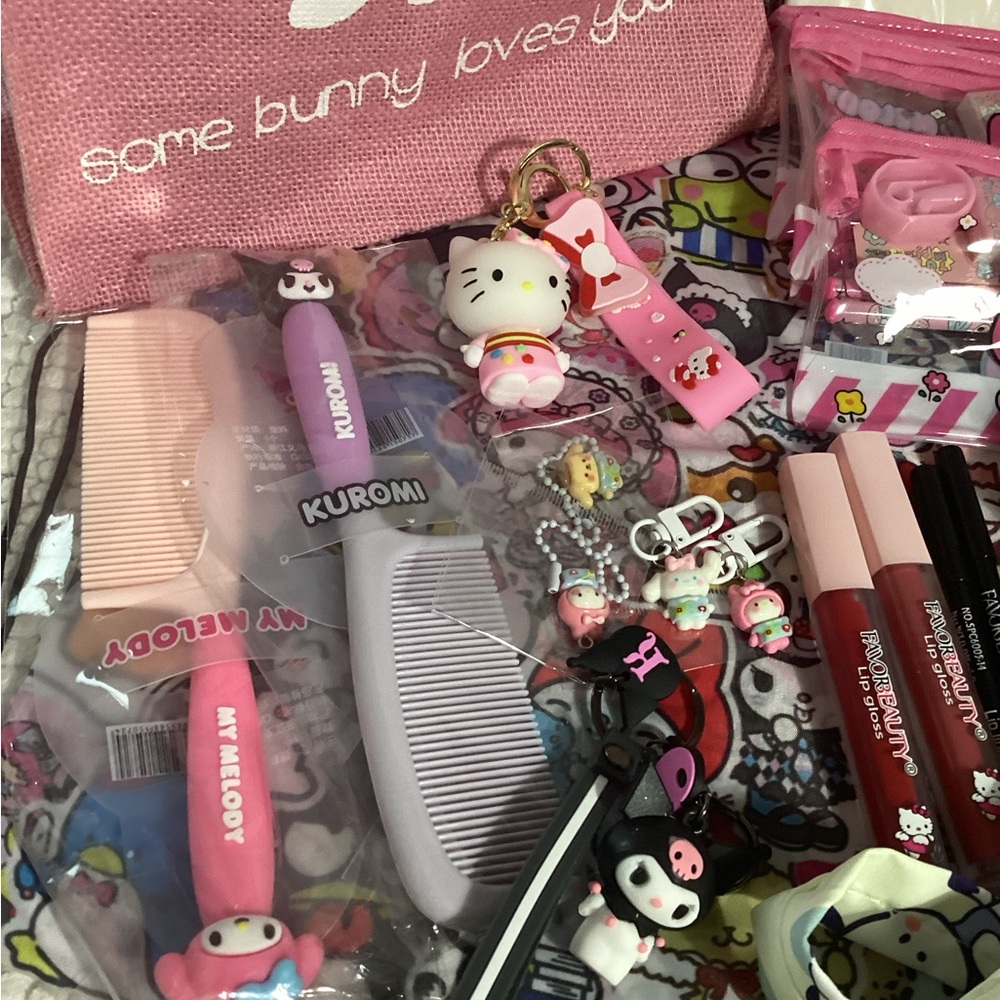 Hello Kitty Themed Gift Set Take 4- Keychains, Lip Glosses, Bags, Office, MORE - Picture 2 of 12